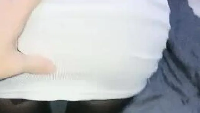 翘臀女友喜欢换着姿势被操