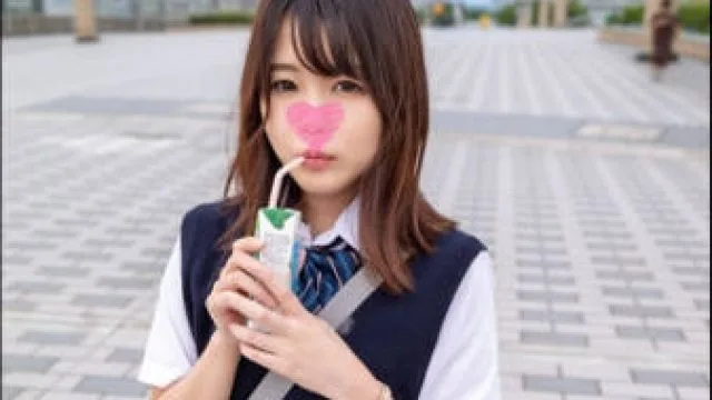 REIW-153 【個撮】おっとりP活女子_路上で濃厚キスからのホテルで生チ○ポ挿入