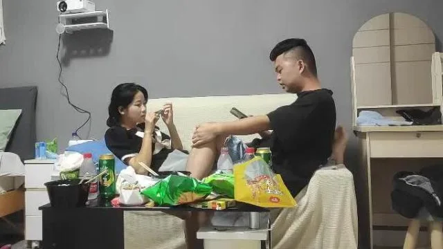 专找老阿姨玩08-06吃完泡面再干小姐姐