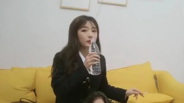 小陈头星选之文静韩系JK女生被操哭了