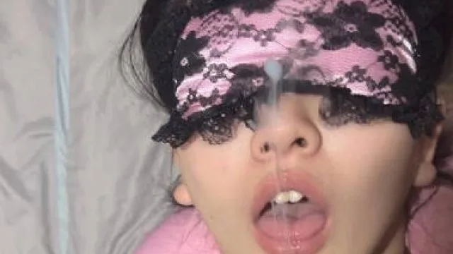 颜射粉衣蜜桃臀护士
