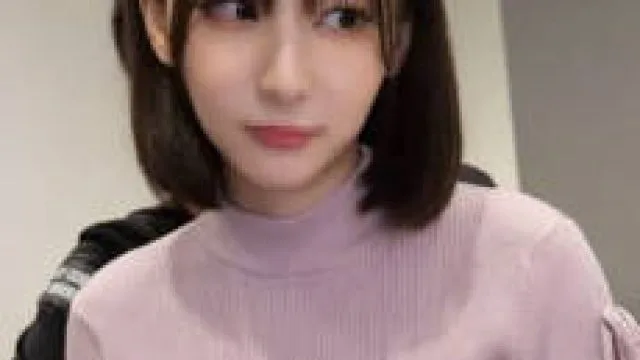 FC2PPV-4647842 敏感到让人尿裤子的变态女人