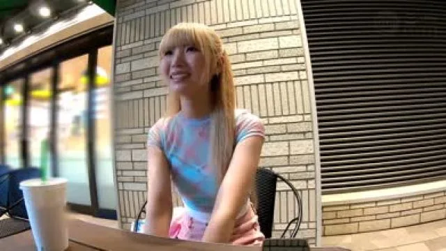 maan-1030 ニオイフェチなパイパン美女】おじさん大好きな変態登場！チン嗅ぎ→バキュームフ希咲那奈