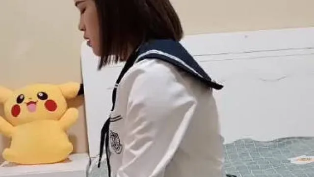 中年大叔硬上丰满学生妹