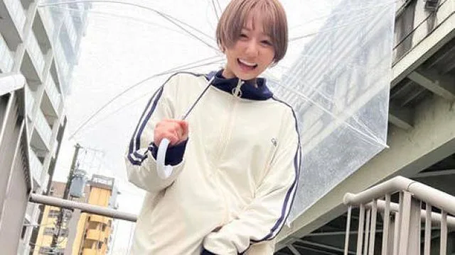 SDAM-120 2段階NTR 1，弱みを握った男に彼女とのハメ撮り映像を献上させる。 2，その後、断れない彼女を無茶苦茶ハメる。 新宿区で同棲4年、アパレルDJ あかねさん（30）