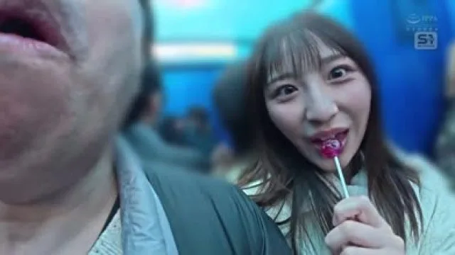 sone-721おじさんお泊りデート濃密性交 たくさん笑って、たくさんベロチュウして、たくさんねっちょり絡み合う最高の性交 新木希空