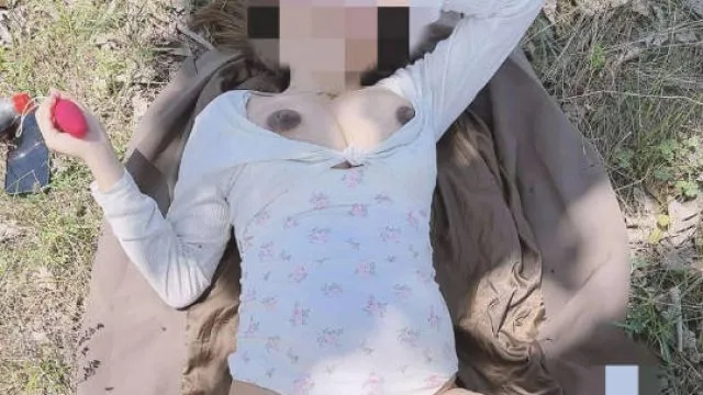 户外麦地里渴望鸡吧的骚妹妹