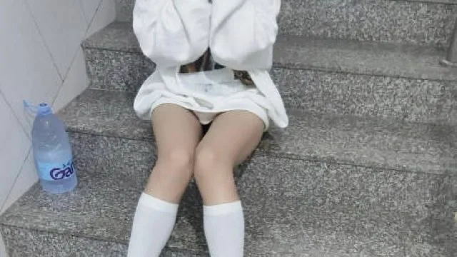女儿午睡中我趁家里没人尽情释放了一次