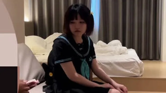 今天约了一个还在上学的JK学生妹-史莱姆