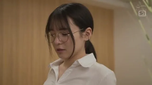 SONE-753 大人しい新入女子社員を一泊出張に同行させ相部屋に連れ込むと…まさかのド淫乱メスに変身して精液透明になるまで絞りヌカれた… 乃坂ひより