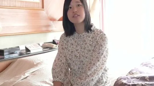 FC2PPV-1170110-18岁和美女黑头发的乡村女孩不知道化品当