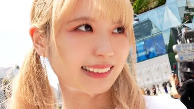 MFC-139 【友彼チンポ頂きます♪】相互NTRで色気ムンムン美ボディスレンダーJDと酔いつぶれた彼女にバレないようにコソコソ生ハメスローSEX…トイレ