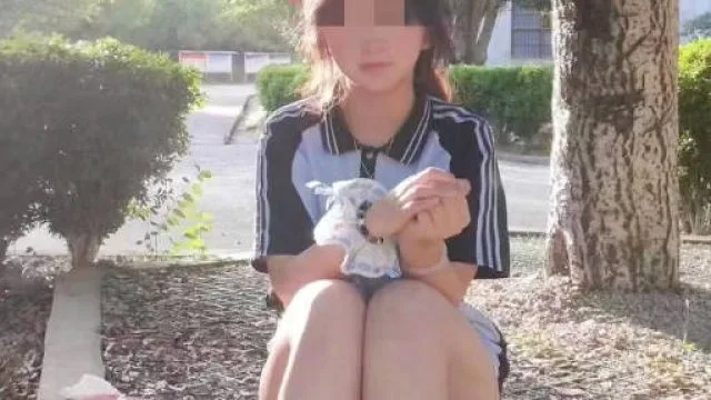 拿下老同学的清纯妹妹灌醉无套内射