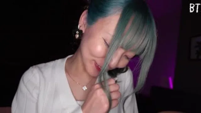 FC2PPV-4800319-超级可爱又受欢迎的咖啡店女招待