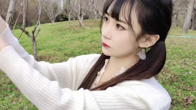 校园踏青遇到学生会主席淫荡学姐-糖糖