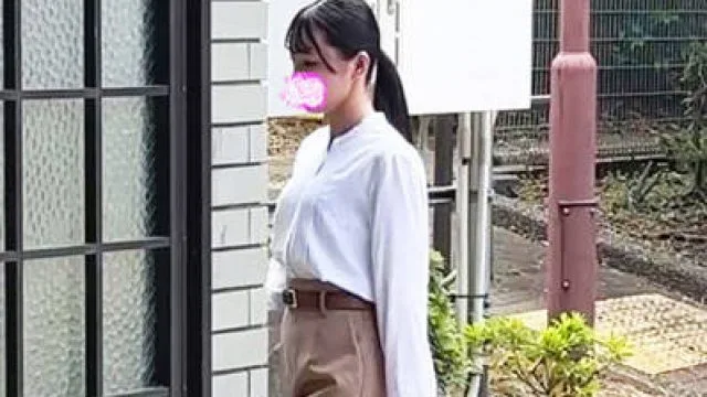 HSDAM-043 【注意喚起】SNSで男を募集し、公共のトイレで無許可ピンサロするち●ぽ大好きむっつり地味OLを私人逮捕＆実力行使