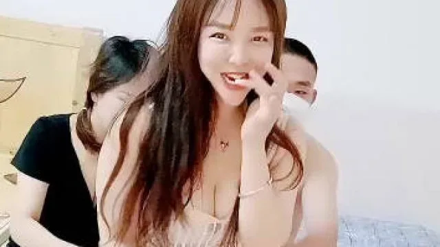 双飞淫荡闺蜜
