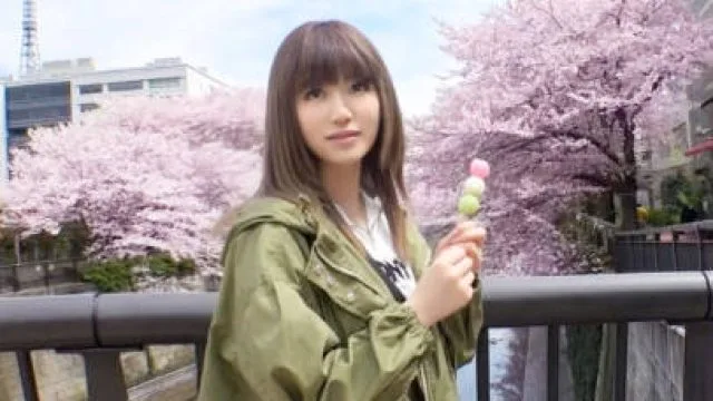 GANA-2071 マジ軟派、初撮。 1325 桜祭りで見つけた散歩好き女子大生。大人しく押しに弱いのかインタビュー交渉もおっぱいを見せてもらうことも二つ