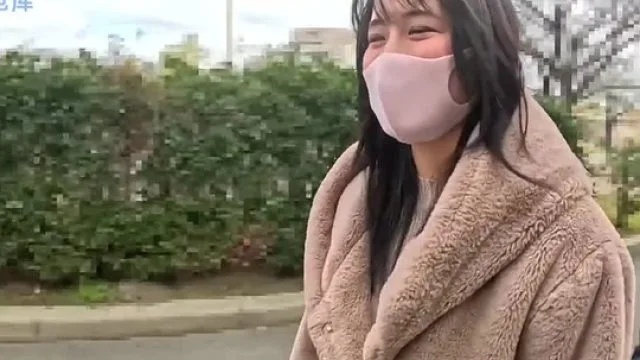 FC2PPV-4875796-人气爆棚的顶级美女配音员即将在今年结婚热辣动漫中的当红现美女配音员目前已有未婚夫见面照流出顶级美女配音员与男友父母已见过