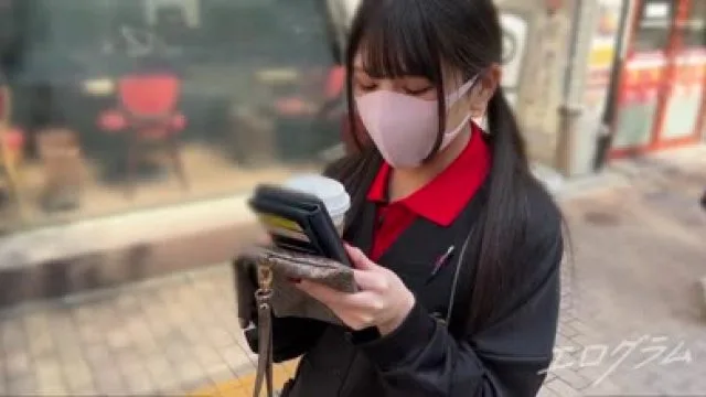 FC2PPV-2934595-东京游戏中心打工的偶像脸女大学生