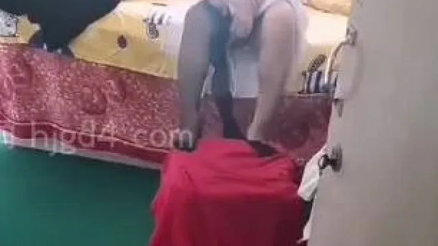 让我妈穿着旗袍被我操