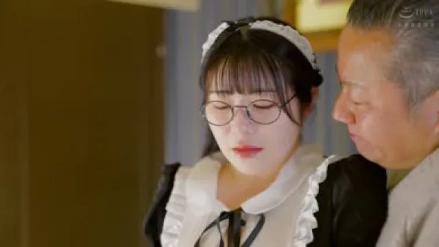 REAL-922绝对服从三名听话的性爱女仆经过无理的鸡巴训练后