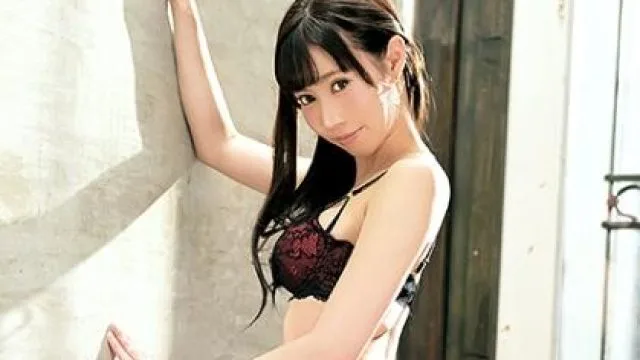 luxu-1348 女神降臨-佐倉友梨