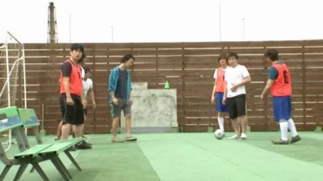 IPX-374新任黑丝女教师明里紬像只囚兽在牢笼中被轮奸疯狂内射