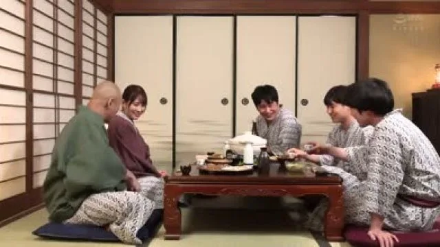 JUR-345部门全体成员轮奸刚进公司的人妻-二羽紗愛
