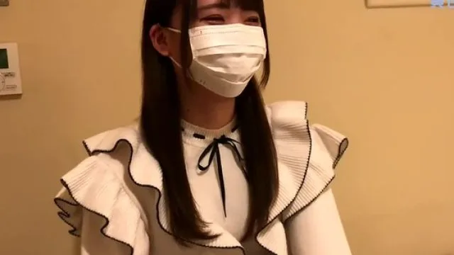 FC2PPV-4886248 清纯美少女制服偷情视频