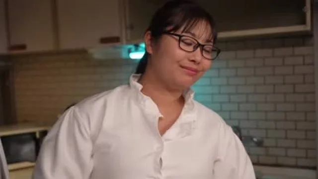 FJIN-067 合算13発 親の再婚でできた義姉は喪女 だらしないのにエロすぎた無防備巨乳な姉に杭打ち中出しされた僕…星明日菜