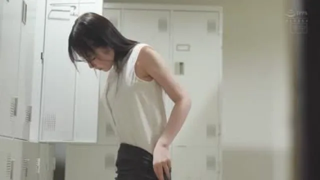 HMN-751 香水纯校园泳衣调教新女老师