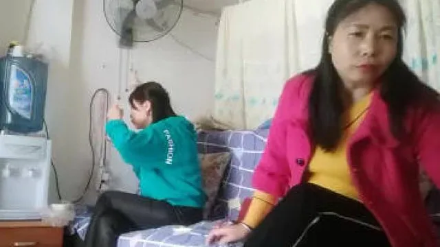 大白天直播探鸡窝