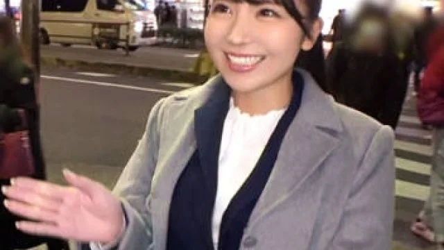 200GANA-2429秋叶原的路上给回公司的美脚美女设下陷阱