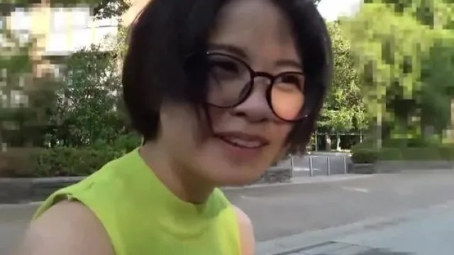 FC2PPV-1106385-突击职场访问图书馆工作的大胸情人首次同意拍摄害羞的高潮表情公开了哈哈
