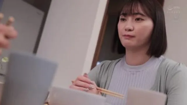 JUR-382憧憬的婚姻生活与幻想的性生活-美谷朱音