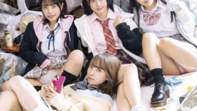 HUNTC-235 「おじさん！私たちと一緒なら寂しくないでしょ？」行き場のない家出少女たちがゴミ屋敷に侵入！そこで寂しく暮らすおじさんとヤリまくり共同生活！