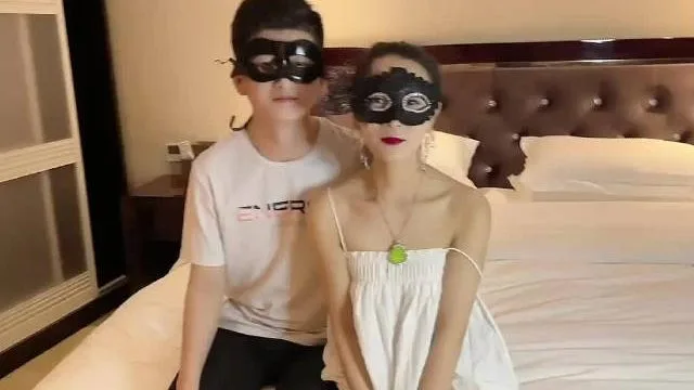 极品绿帽之我的淫荡人妻-丽江夫妻