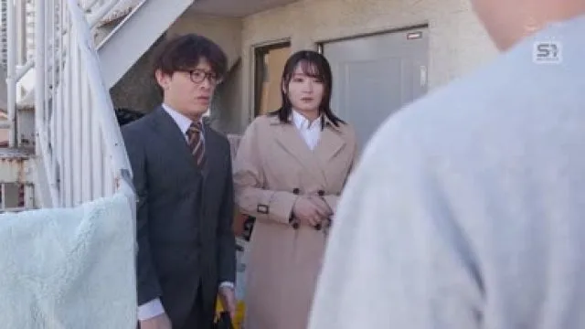SONE-815巨乳不动产女郎实际上是个淫荡的家伙，拜访我那垃圾屋般的住所——鹫尾芽衣。
