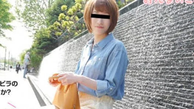 082215-01 约了个青春小美女研究测量她的身体