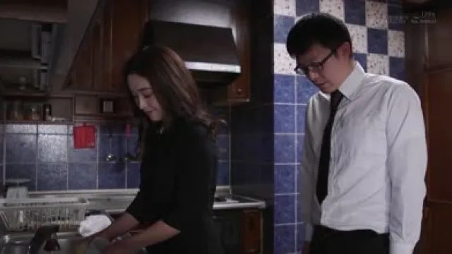 kire-026义母诱惑小十岁的女婿中出淫奸无法分离的密着SEX-相马茜