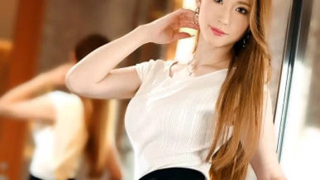 LUXU-1436 奢华想尝试：十年未有男友的美人社长初次出演，难以忘怀的温度与刺激