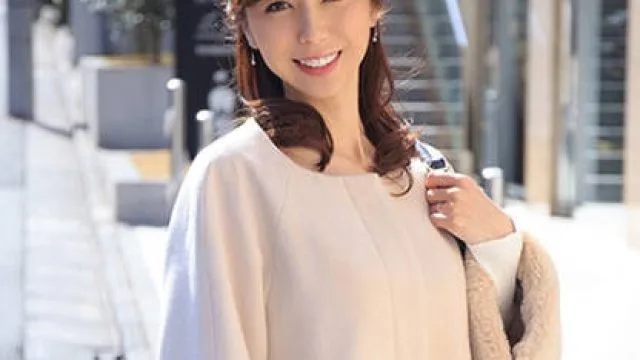 292MY-401结婚十五年孩子已经上初中的美女人妻白石由美因为欲求不满隐瞒老公偷偷出来拍摄