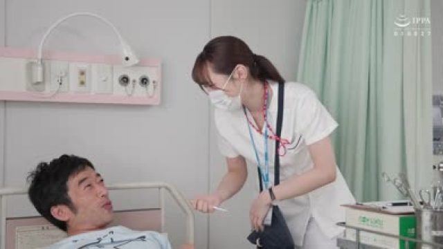 AKDL-319 顔面接吻 ～唾液まみれのキスに目覚めてしまった看護師～ 五十嵐清華