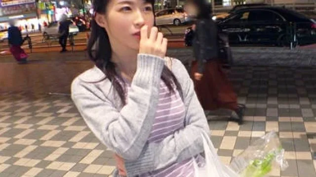 200gana-2404在目黑搭讪性欲过剩的人妻好久没和老公在一起也没有外遇的经验