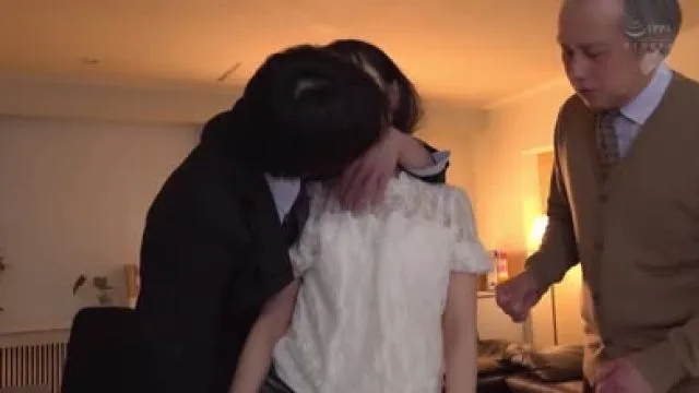 DASD-567时间停止侵犯女学生在还原的一瞬间所有快感同时爆发