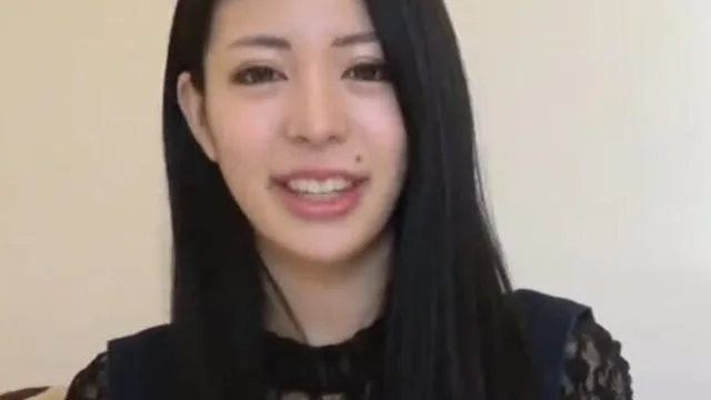 FC2PPV-778300 21岁小恶魔女大学生的中出体验